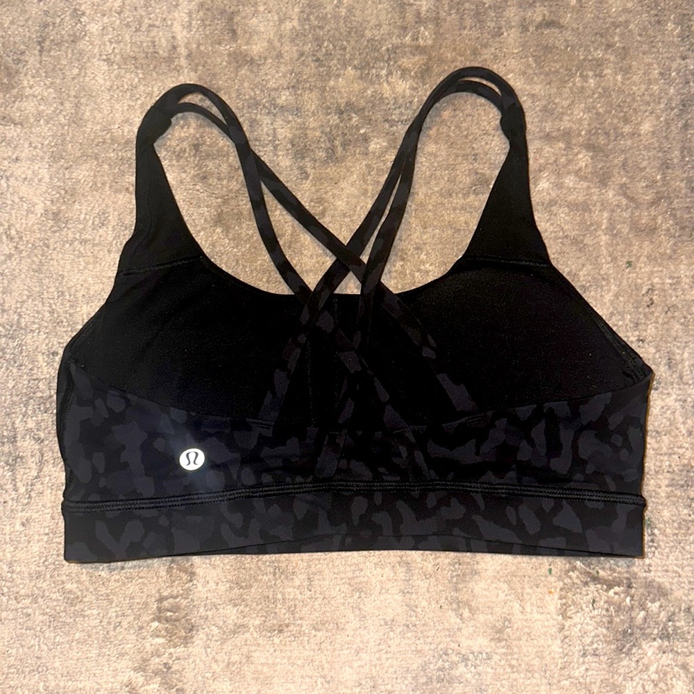 Excellent Condition: Lululemon cross back sports bra